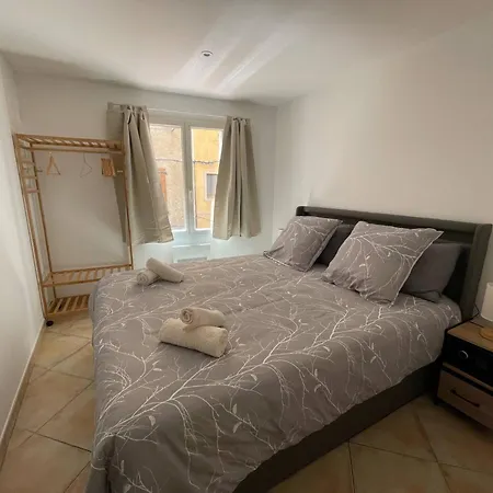 Vous Viendrez Vivre Ici 2 Pièces Lavandes Garage à Moto