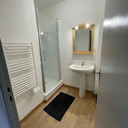 Vous Viendrez Vivre Ici 2 Pièces Lavandes Garage à Moto Appartement